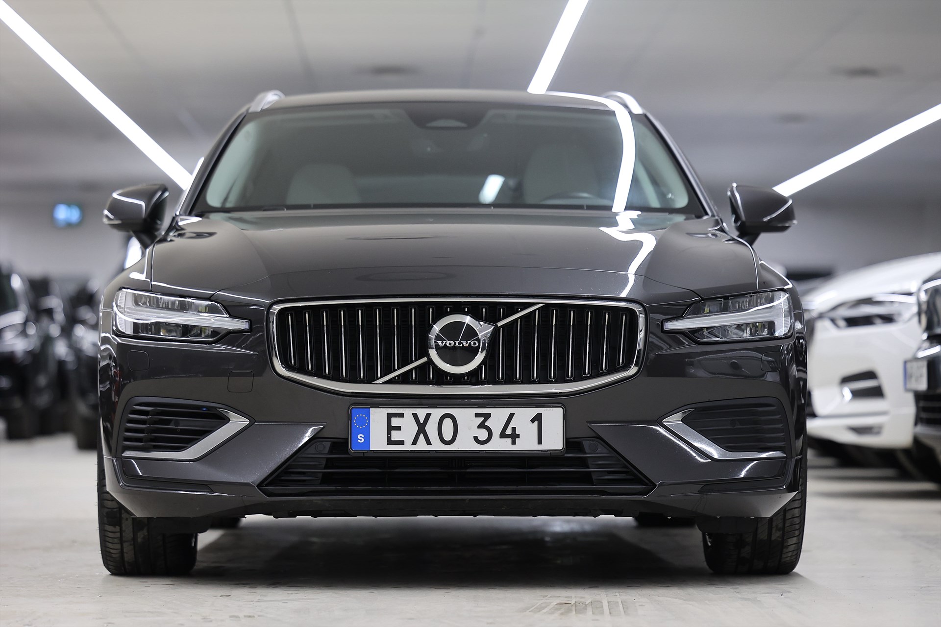 Volvo V60 Recharge T6 AWD 350hk Core Bright Skinn Drag