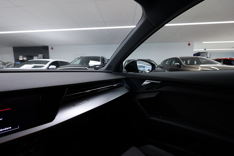 Audi A3 Sportback 35 TFSI 150hk Comfort PDC LED Cockpit