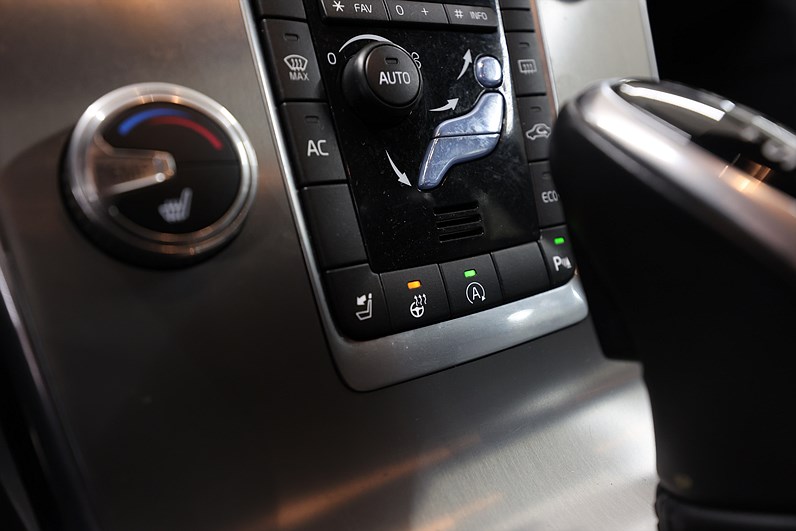Volvo V60 D4 190hk Classic Summum Drag Navi VOC