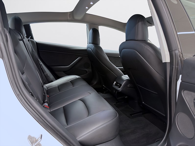 Tesla Model 3 Performance 513hk Pano B-Kamera Läder