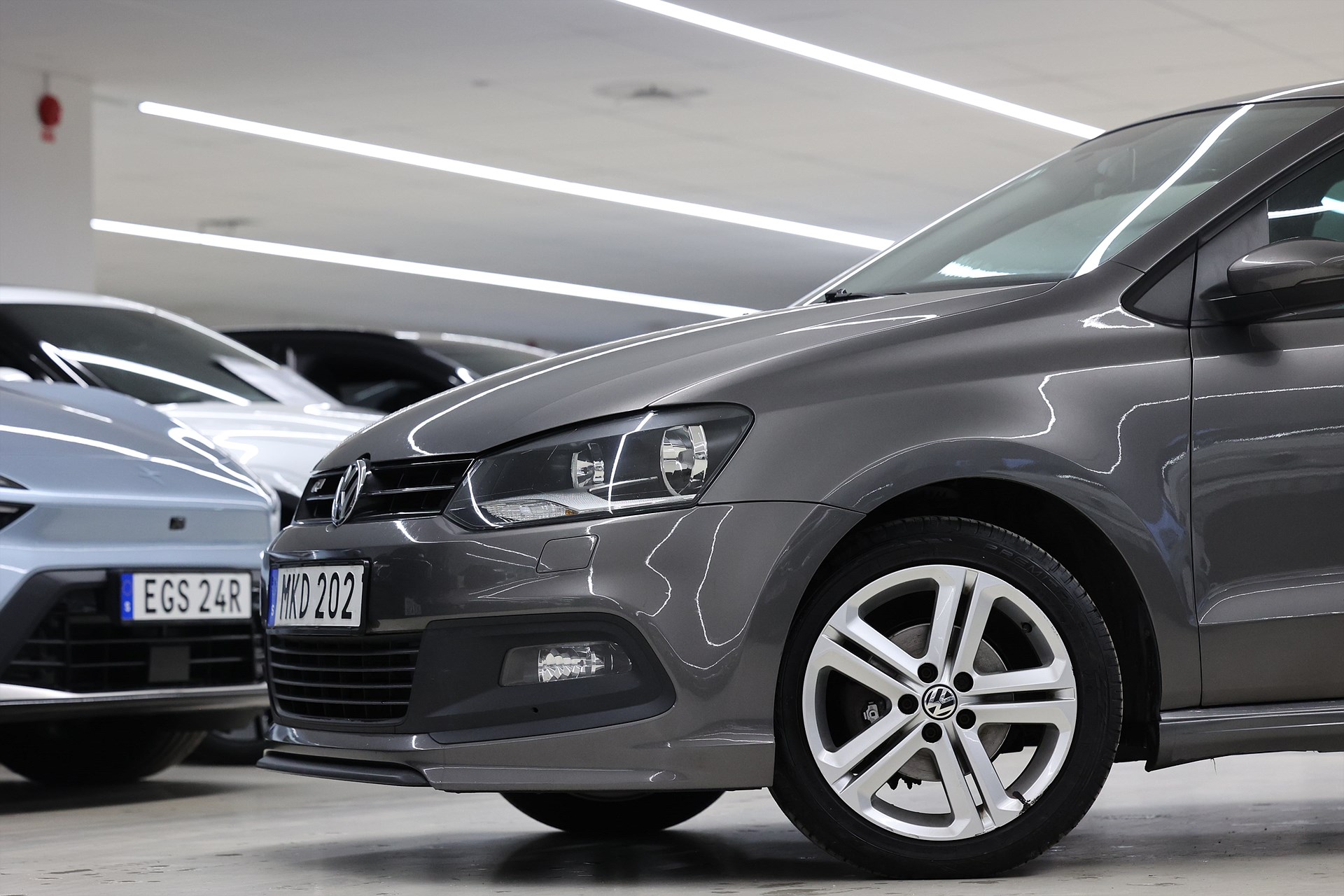 Volkswagen Polo 1.2 TSI 90hk *Hjulkampanj!* Masters R Line PDC Farth