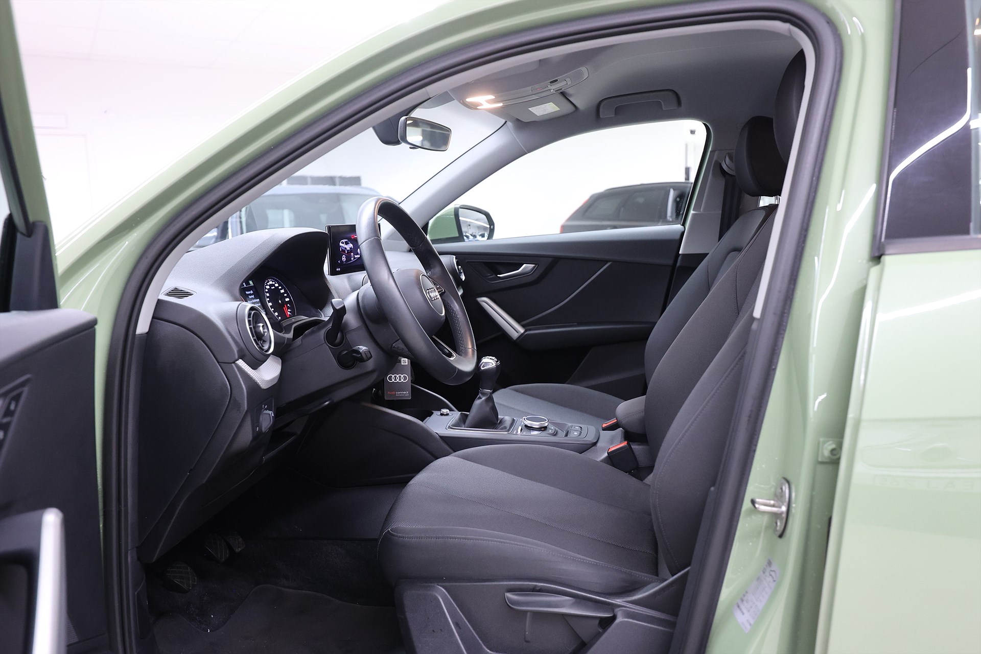 Audi Q2 30 TFSI 110hk *Hjulkampanj!* Proline PDC LED Farth MOMS