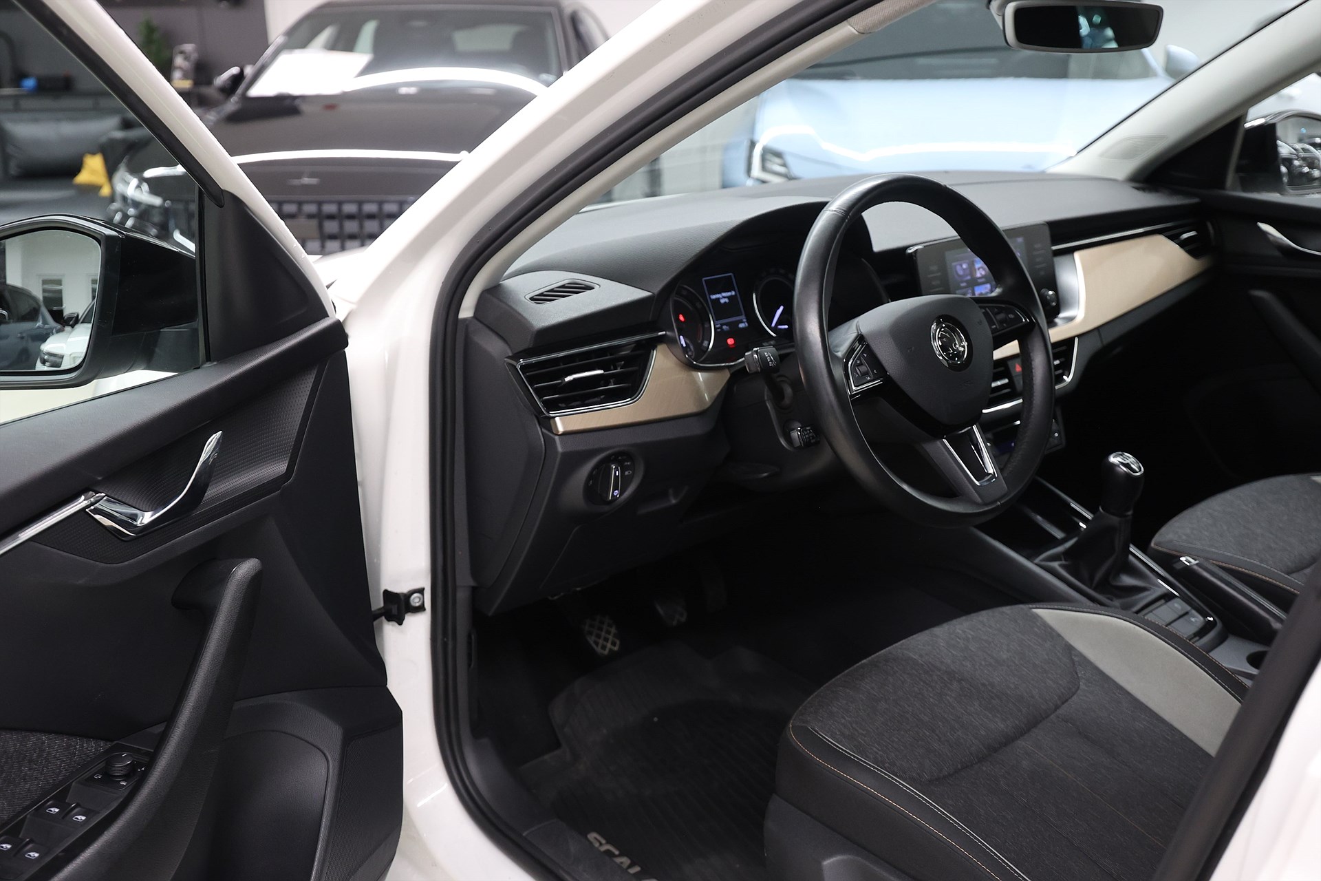 Skoda Scala 1.0 TSI 115hk *Hjulkampanj!* B-kamera PDC Farth MOMS