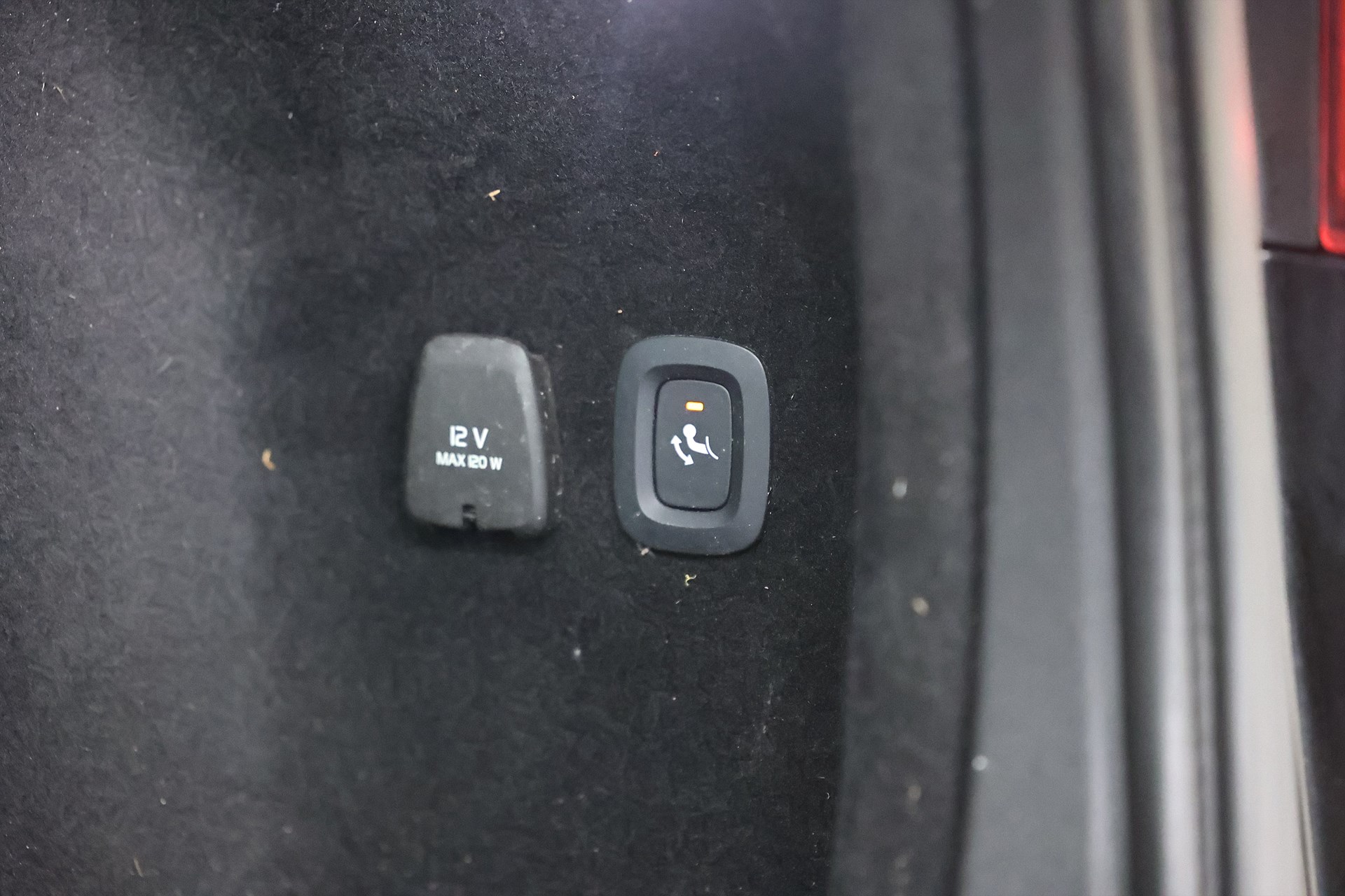 Volvo V60 Recharge T6 AWD 340hk Inscription Exp Läder Keyless Drag PDC