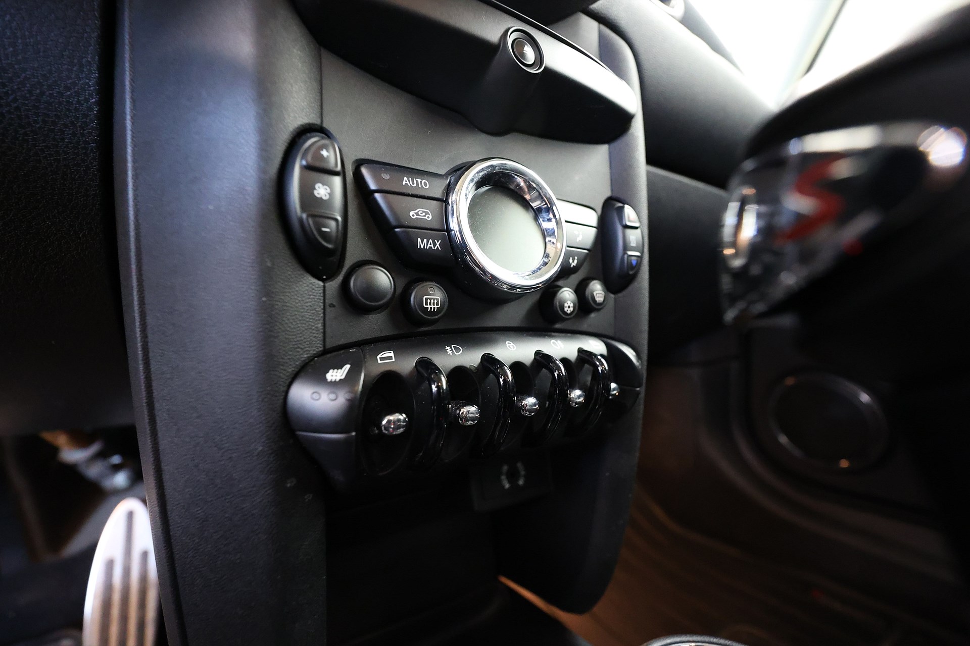 MINI Cooper S 184hk Chili PDC Skinn Metallic Årskatt 1196:-