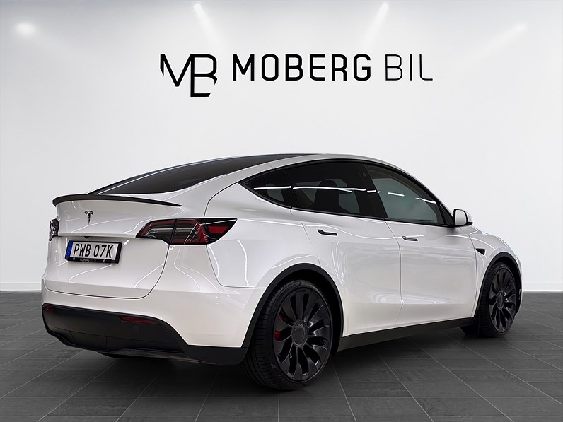 Tesla Model Y Performance 534hk Pano Läder Drag B-Kamera