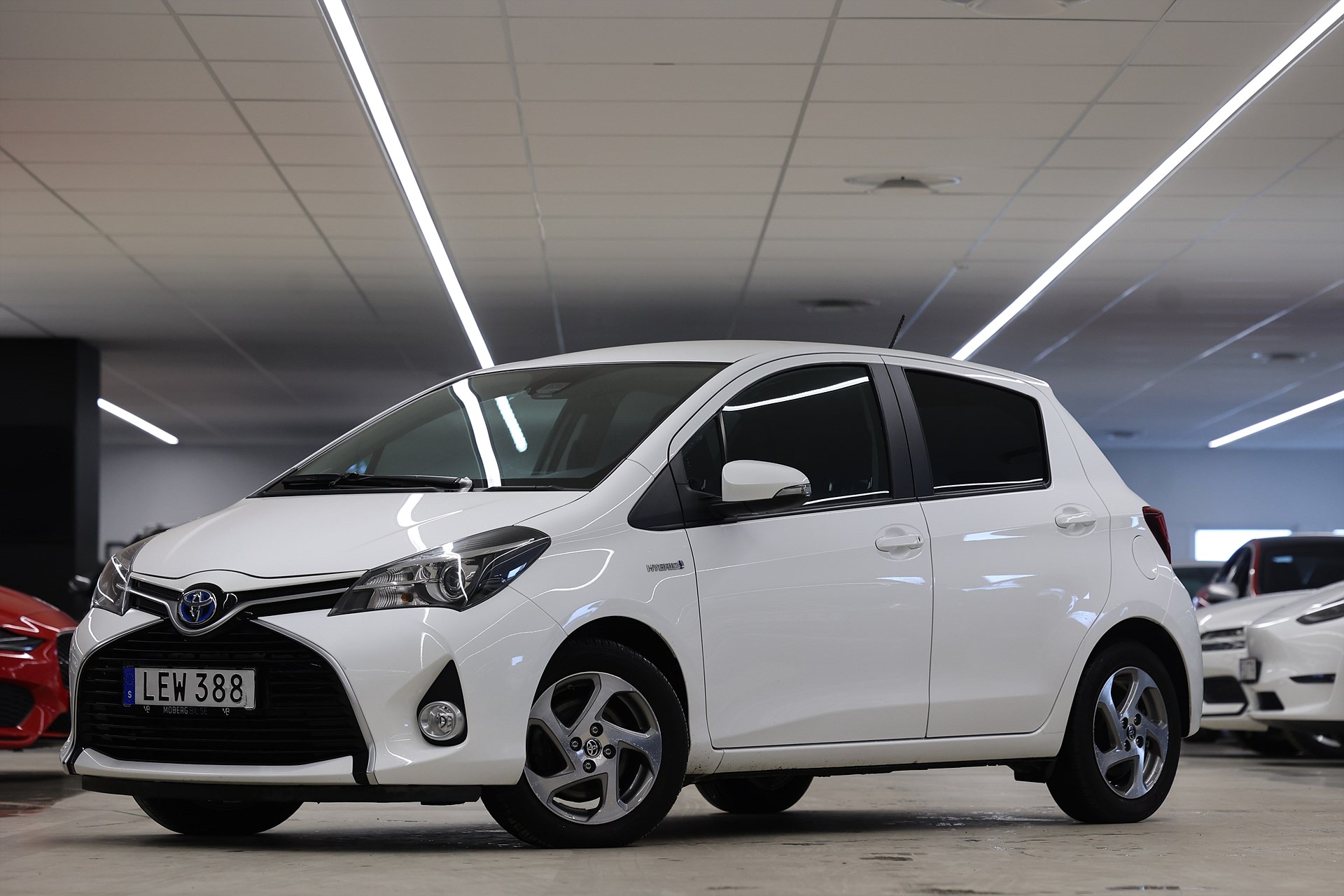 Toyota Yaris Hybrid 101hk Active B-kamera PDC Farth