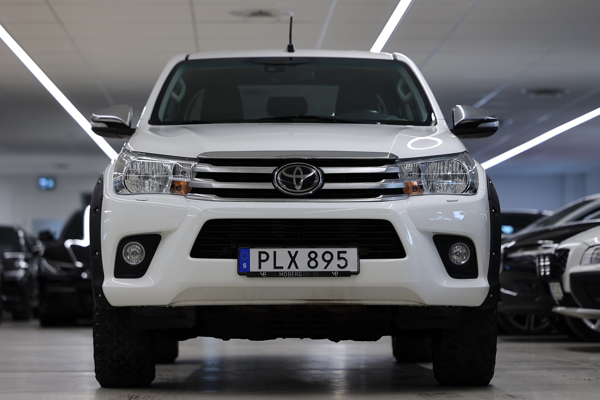 Toyota Hilux Dubbelhytt 2.4 AWD 150hk Invicible Drag Flaklock