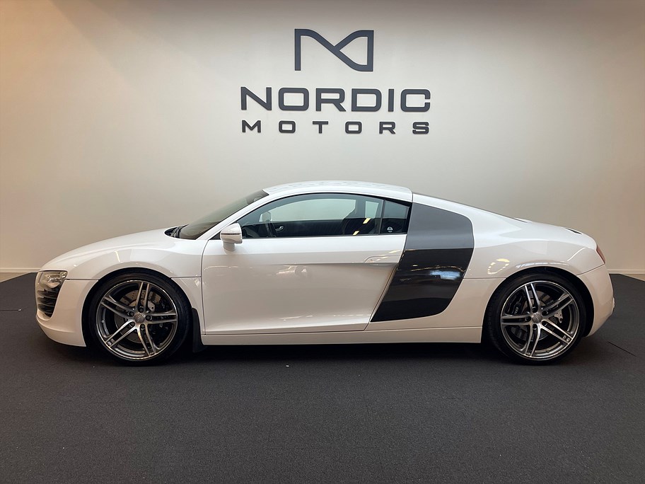 Audi R8 AUDI R8