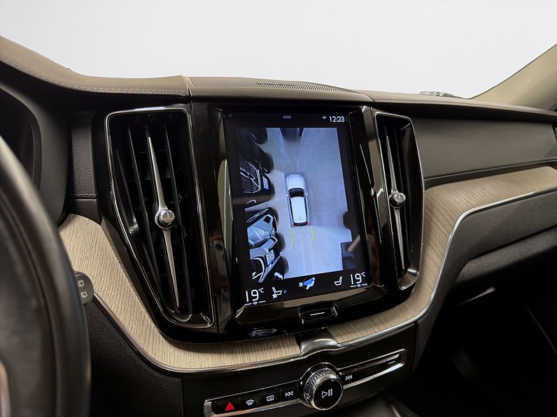 Volvo XC60 T8 392hk Inscription H/K 360 Massage