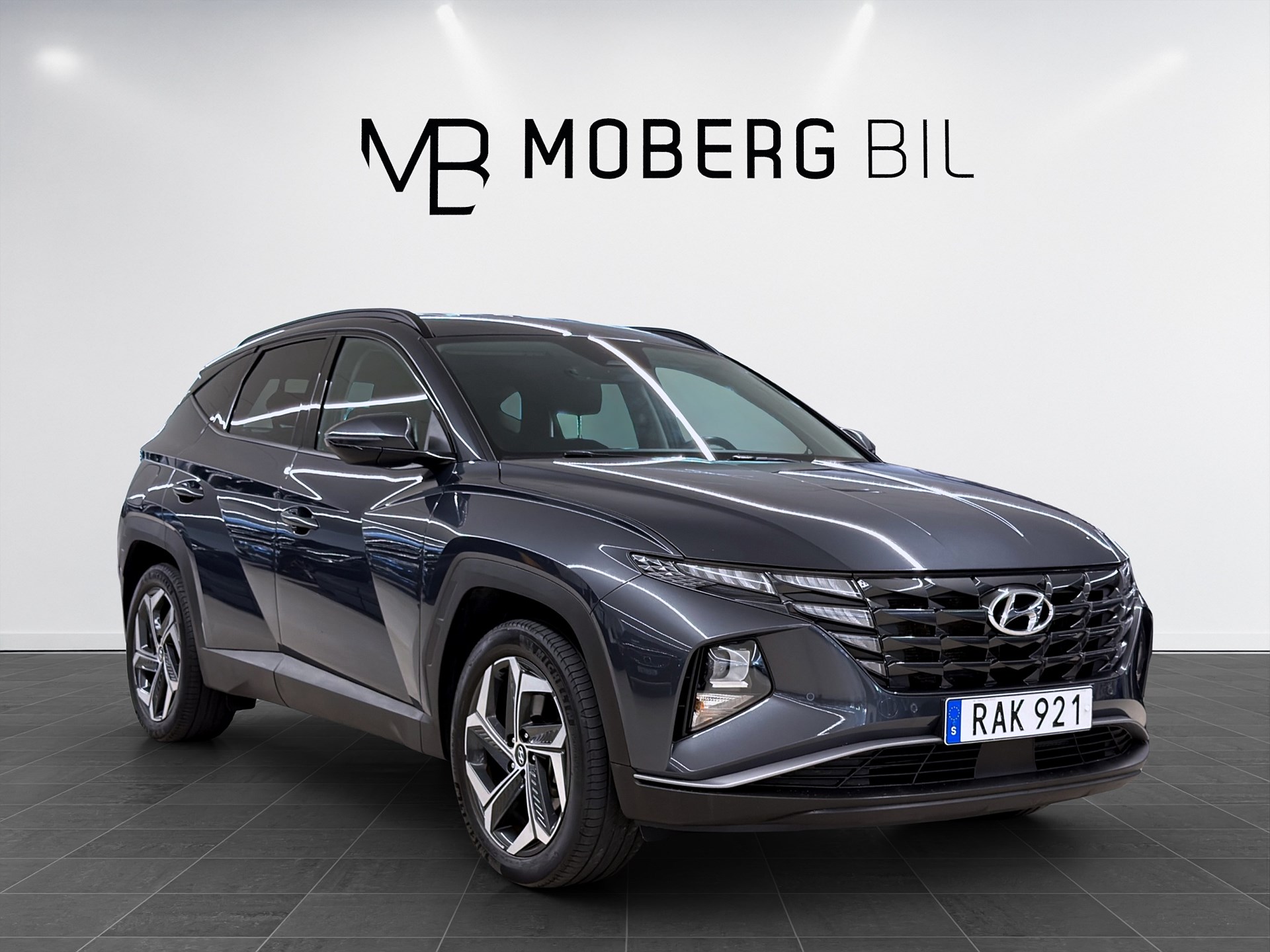 Hyundai Tucson PHEV 265hk Helg på Moberg! Essential B-Kamera Drag Navi