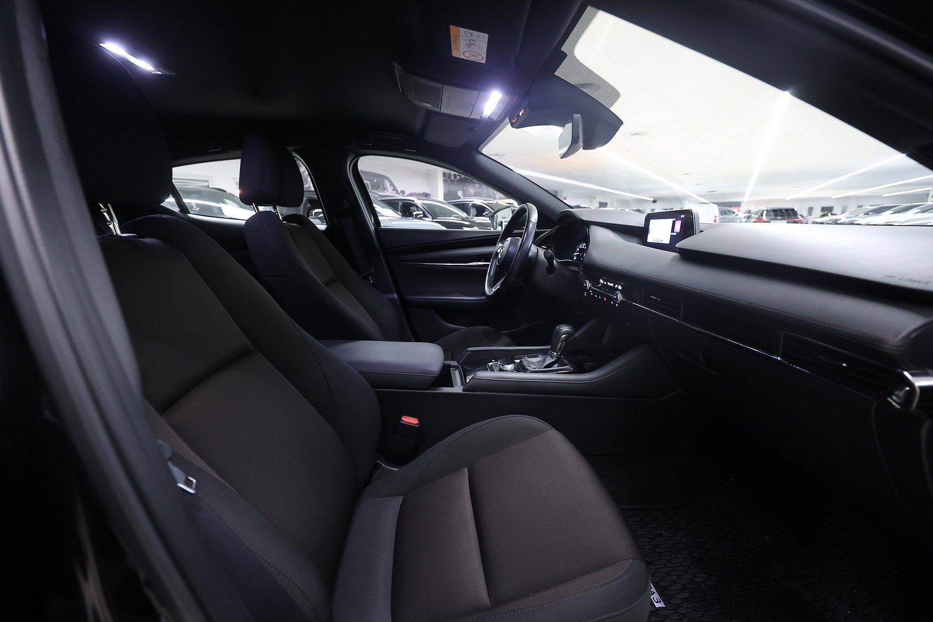 Mazda 3 Hatchback 2.0 M Hybrid 150hk *Hjulkampanj!* B-kamera Navi