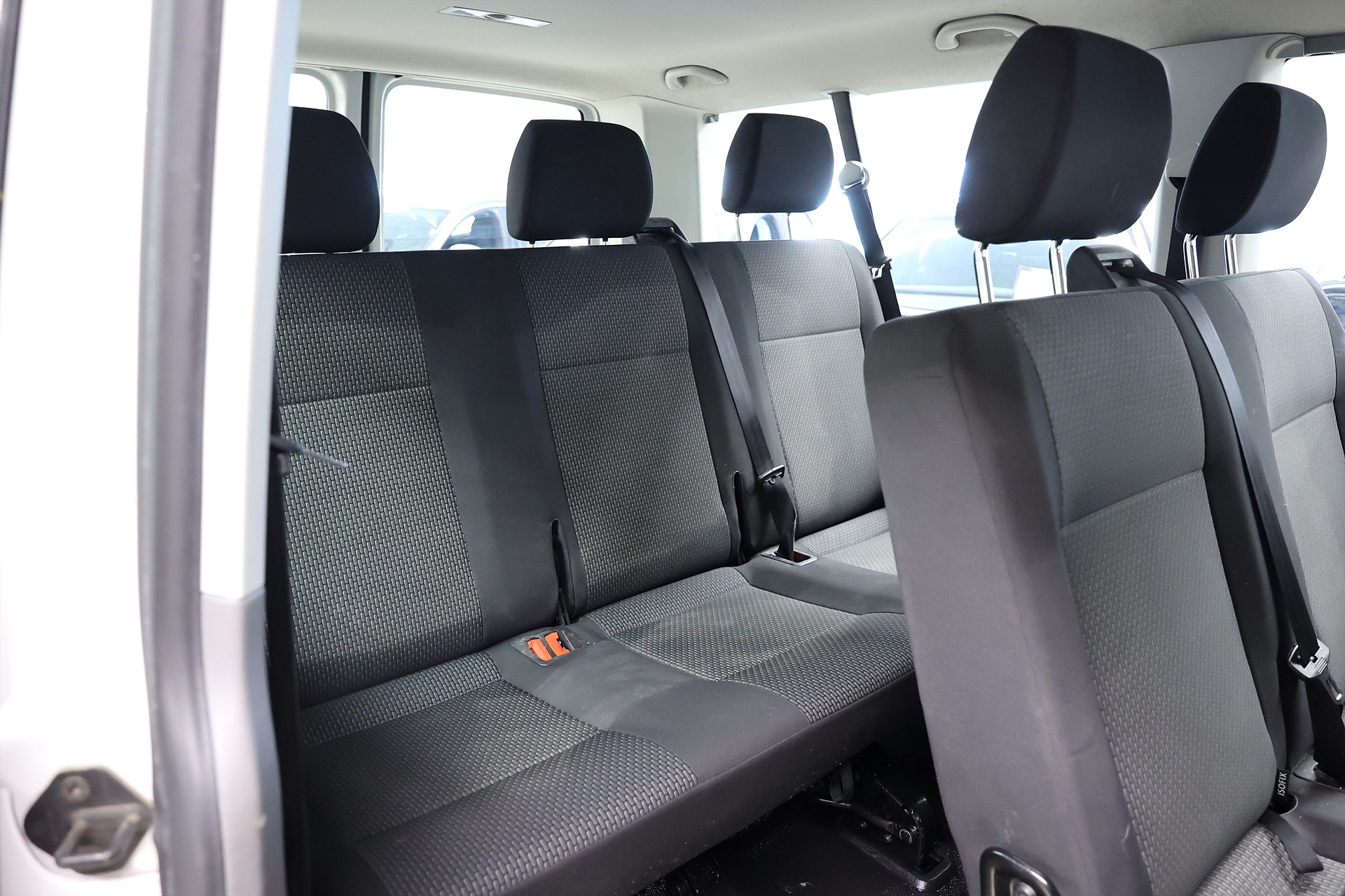 Volkswagen Caravelle 2.0 TDI 9-Sits B-kamera Carplay PDC MOMS