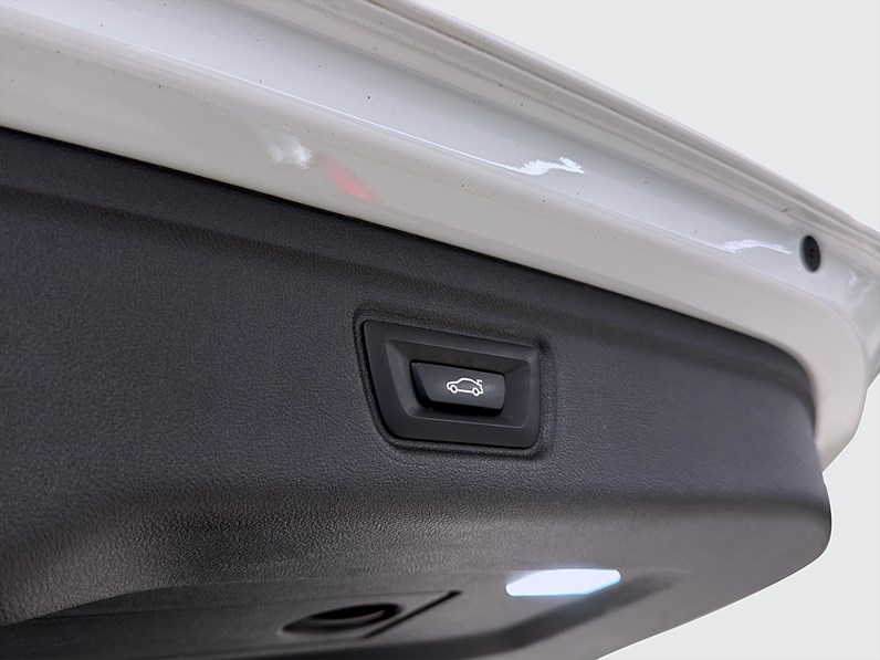 xDrive Touring 292hk M Sport Navi CarPlay MOMS 18