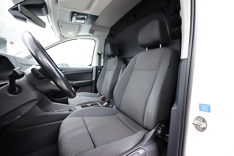 Volkswagen Caddy Maxi 2.0 TDI Drag Värmare PDC LED Leasebar