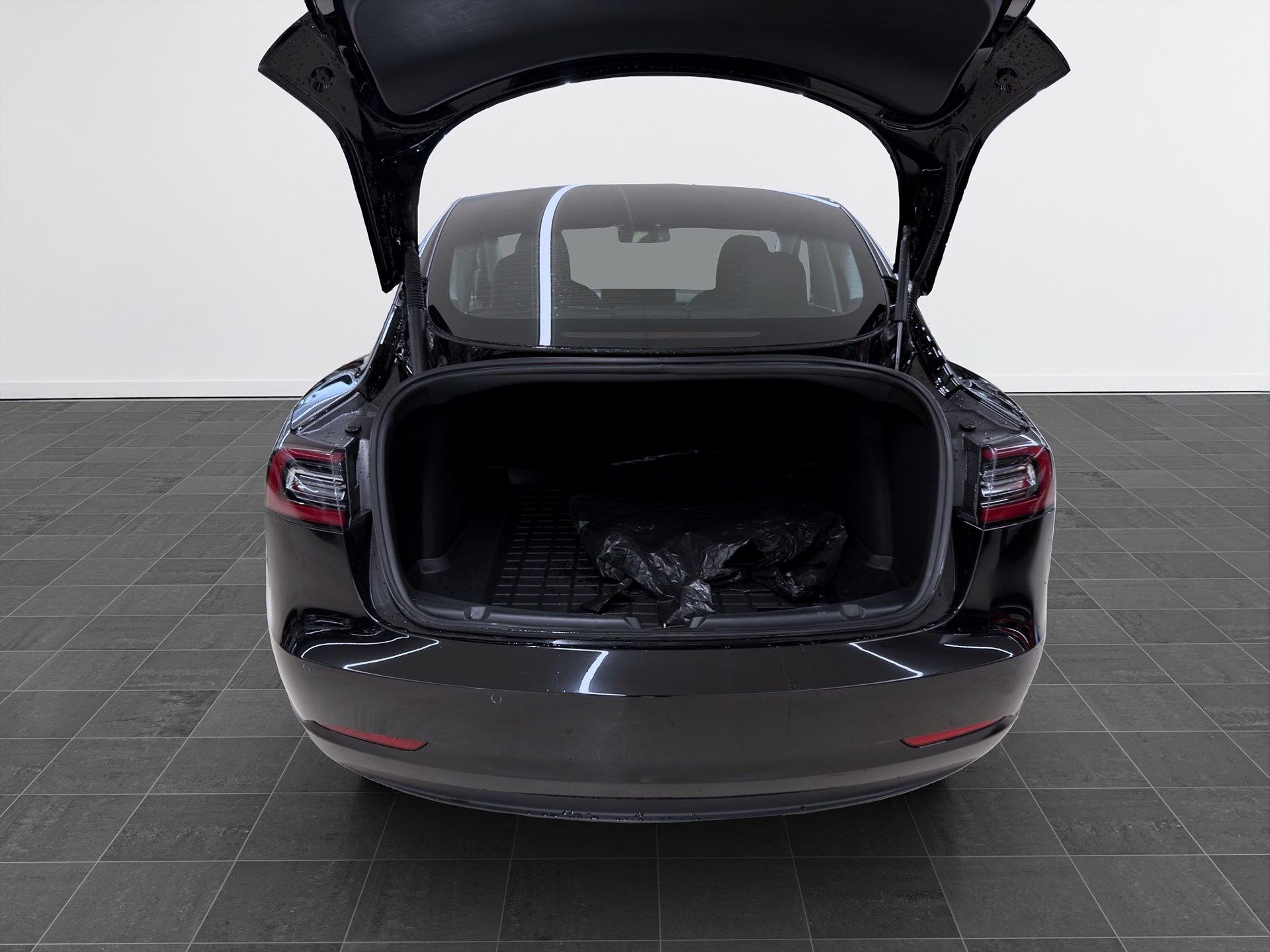 Tesla Model 3 Long Range 440hk Helg på Moberg! Pano Läder B-Kamera