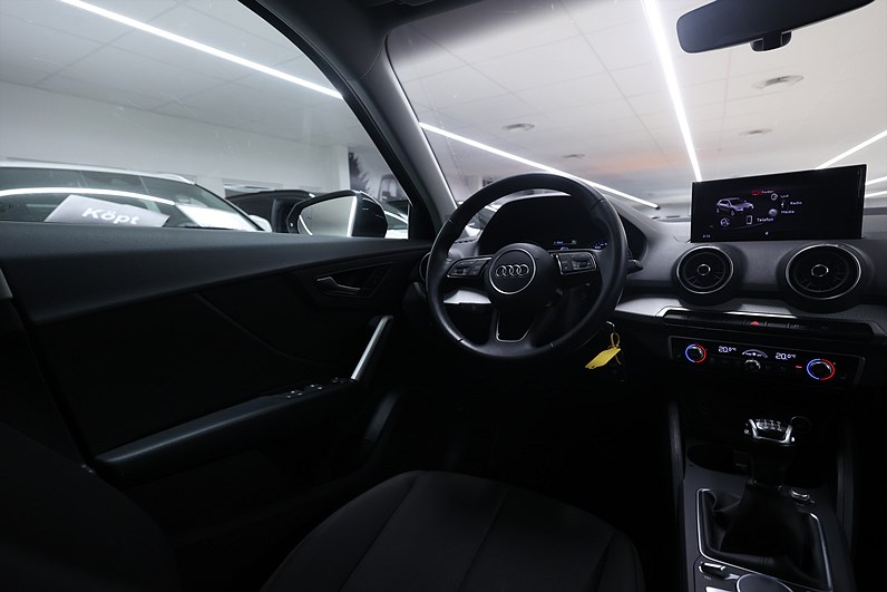 Audi Q2 30 TFSI 110hk *Hjulkampanj!* Proline PDC LED