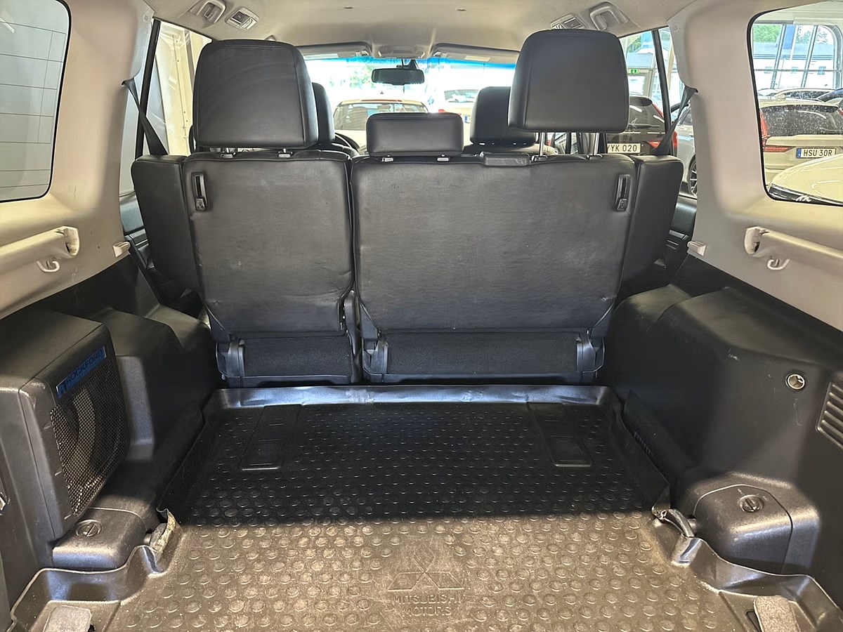 Mitsubishi Pajero – bild 9