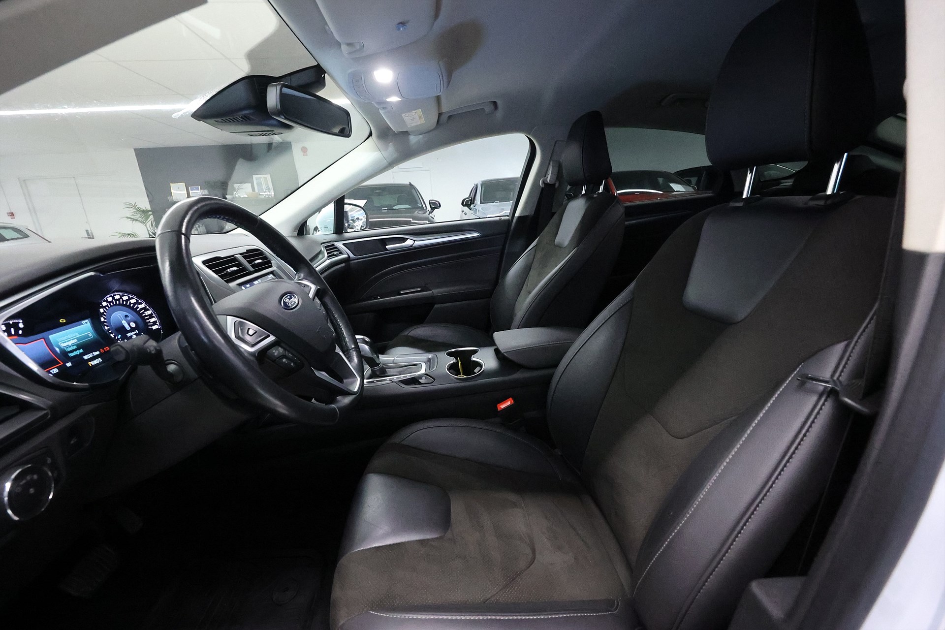 Ford Mondeo 2.0 TDCi 150hk Titanium Business Navi Keyless B-Kamera