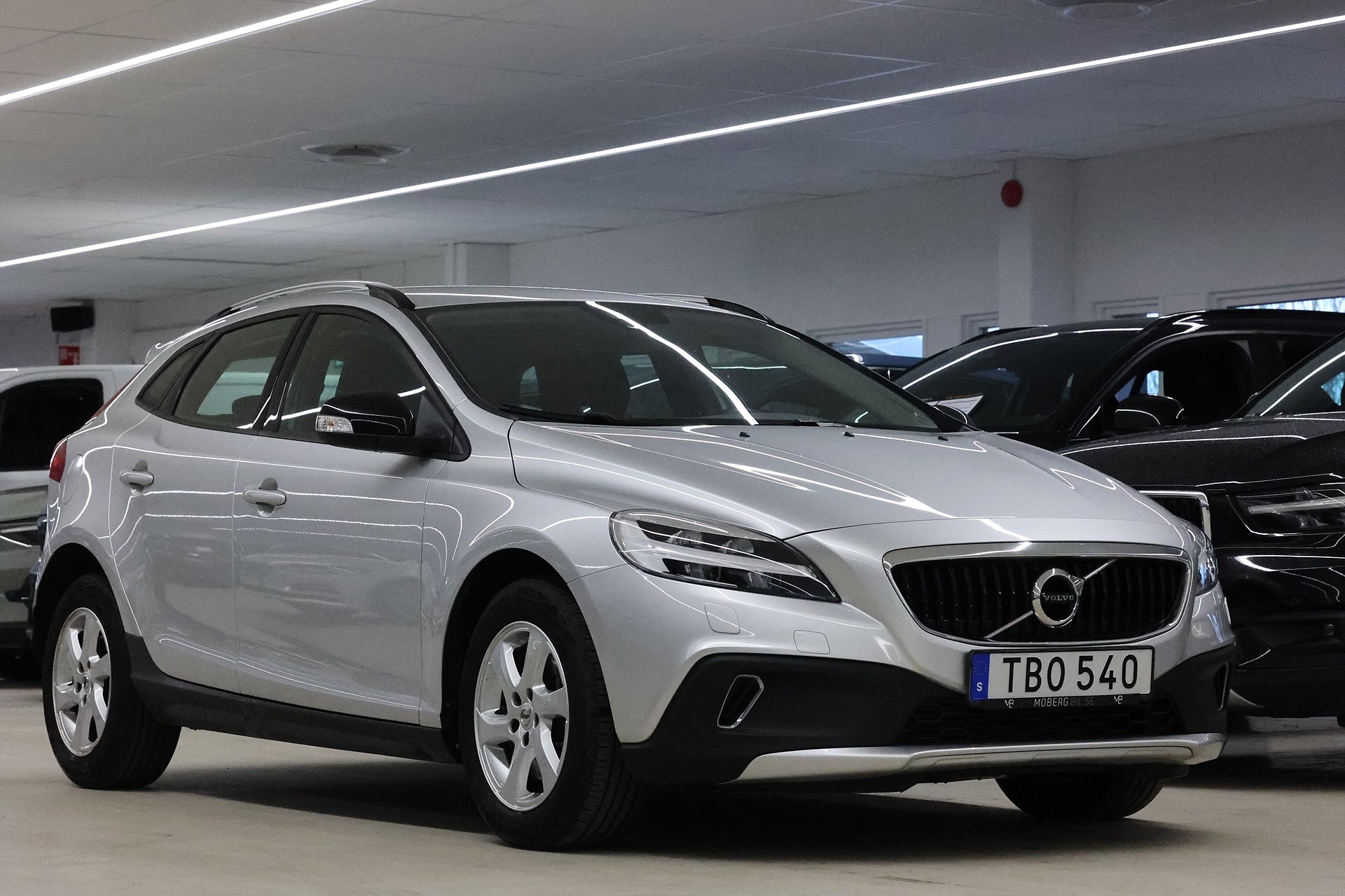 Volvo V40 Cross Country T3 152hk Kinetic Värmare LED Navi