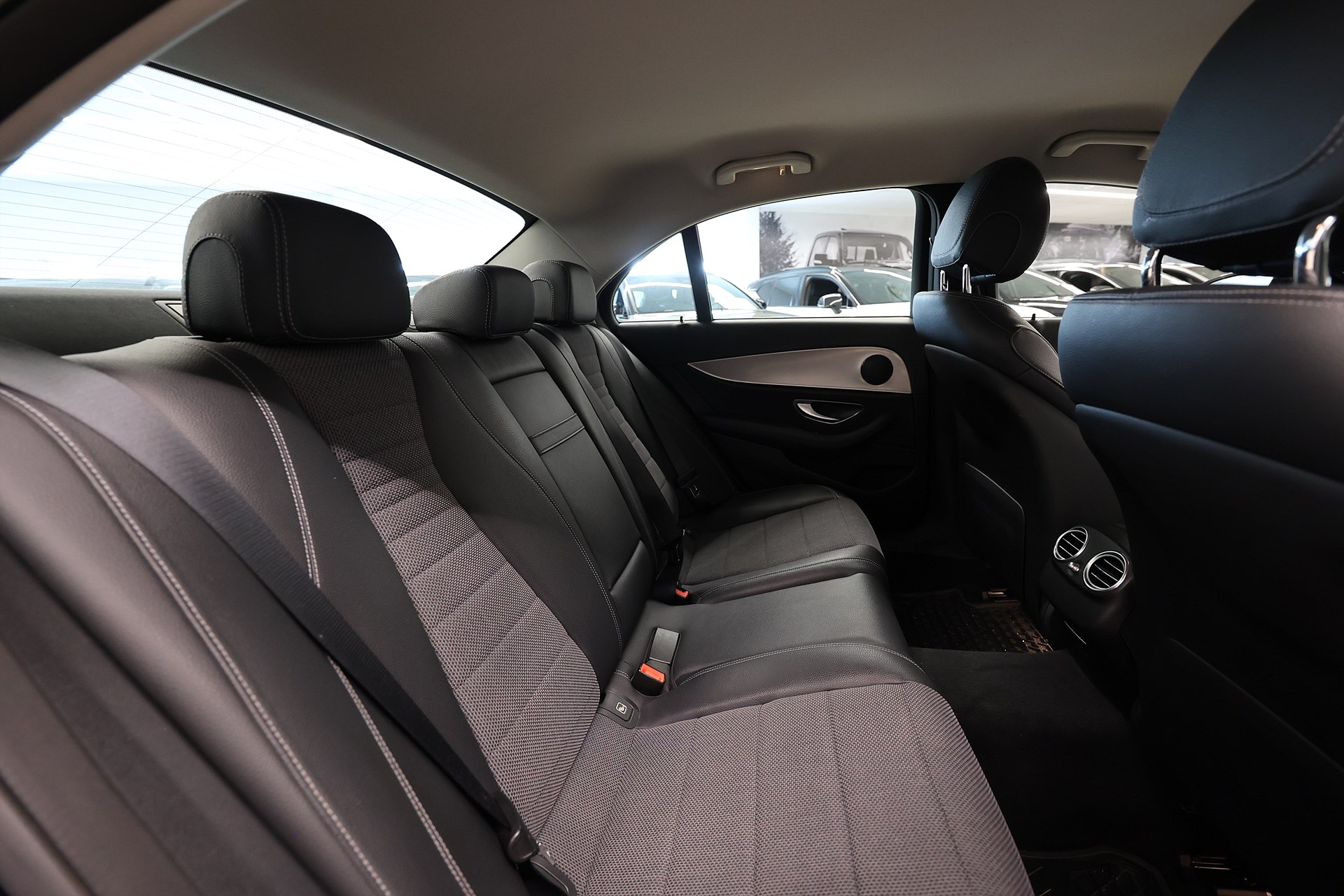 Mercedes-Benz E 220 d 194hk 4Matic Exclusive B-kamera Navi
