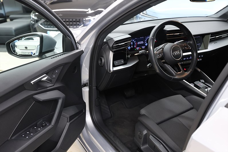 Audi A3 Sportback 35 TFSI 150hk *Hjulkampanj!* Proline Farth PDC