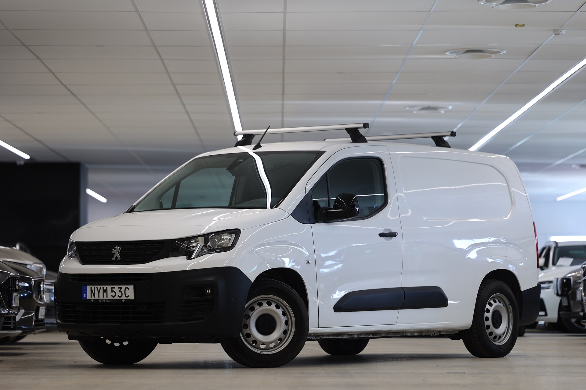 Peugeot e-Partner 136hk L2 V-Inrett Drag Värmare Navi CarPlay MOMS