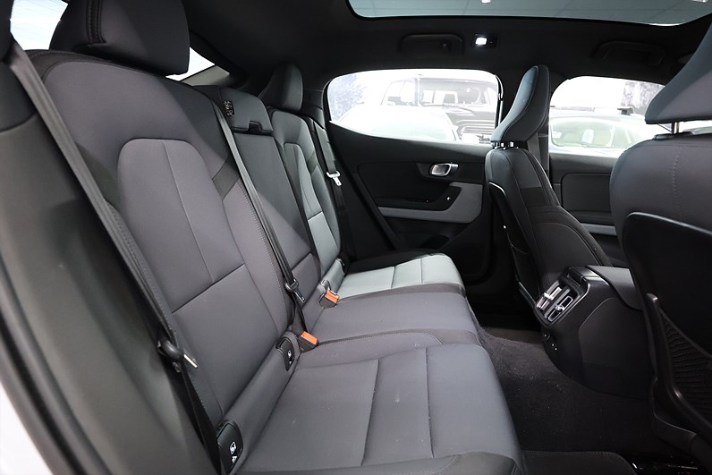 Polestar 2 Long Range DM AWD Plus Paket H/K Pano B-Kamera