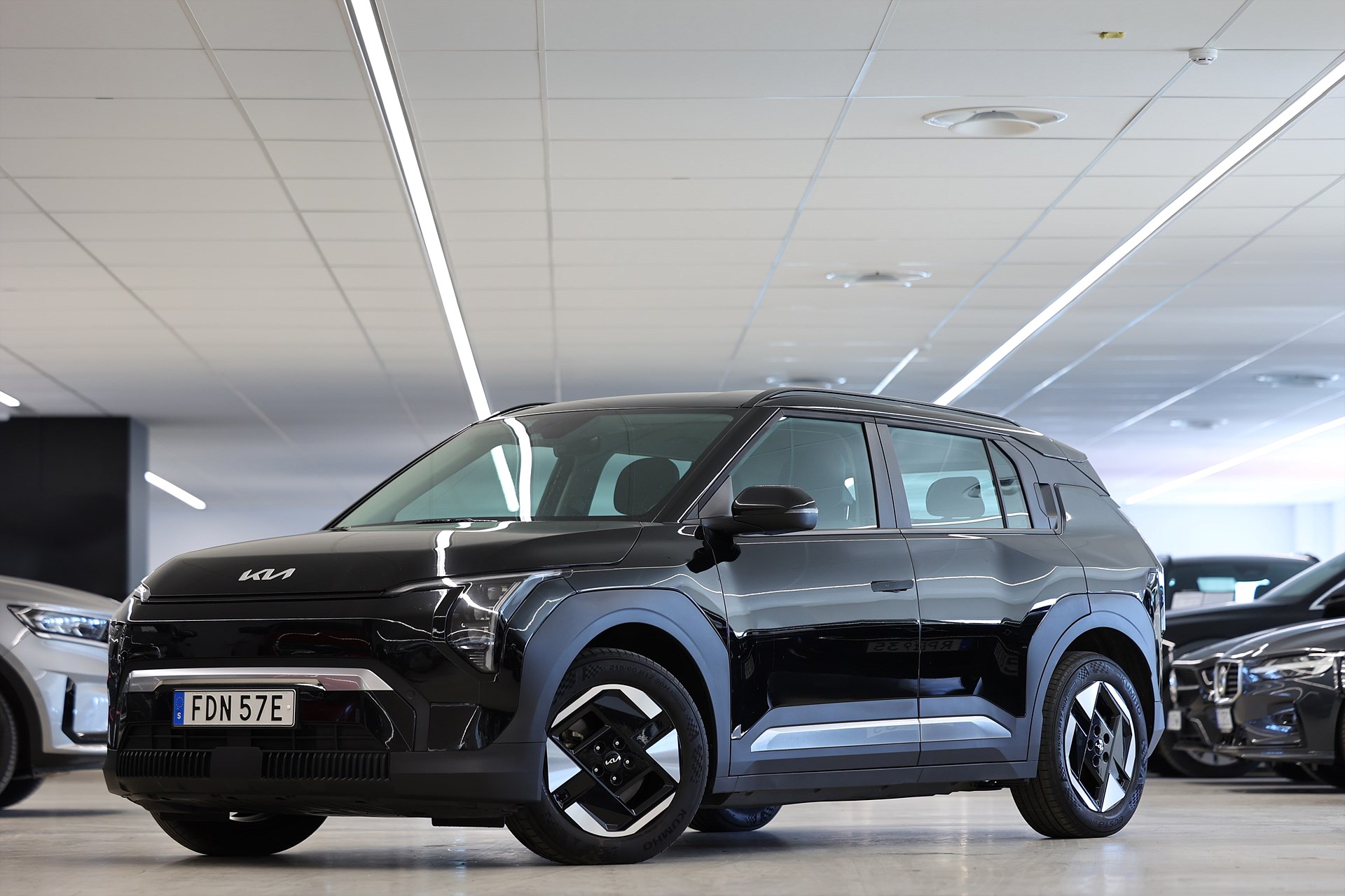 Kia EV3 Long Range 204hk Plus B-kamera Navi Widescreen MOMS