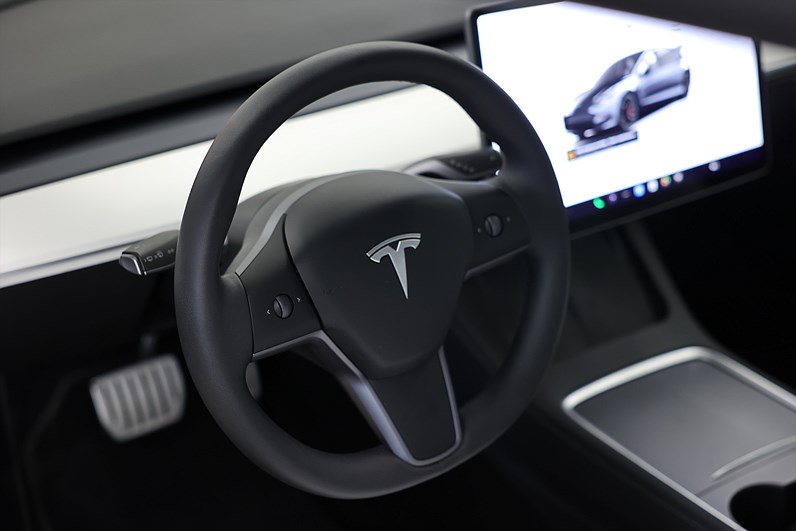 Tesla Model 3 Performance 513hk AP Premium sound Vit klädsel