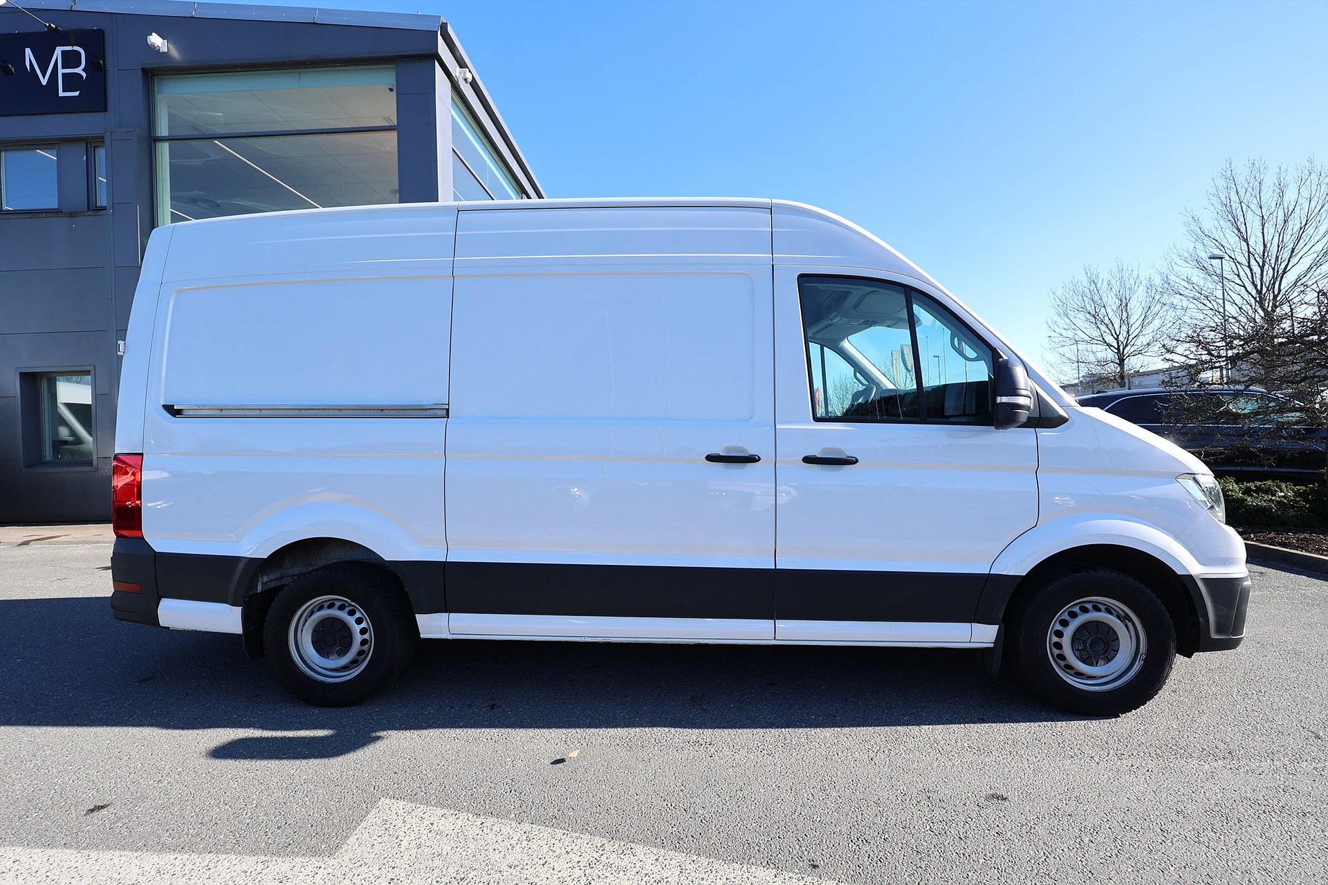 Volkswagen Crafter 35 2.0 TDI 140hk Climatic CarPlay Drag B-kamera