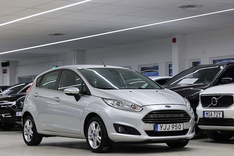 Ford Fiesta 1.0 EcoBoost 100hk *Hjulkampanj!* Titanium PDC Farth