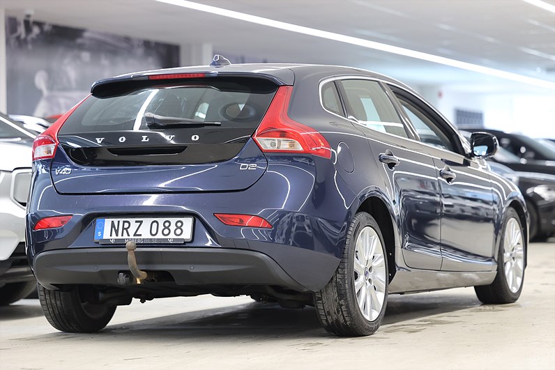 Volvo V40 D2 115hk Momentum Drag Värmare VOC PDC