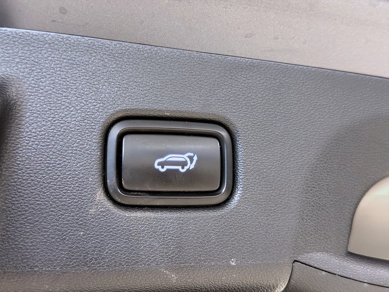 Hyundai Tucson PHEV 265hk Helg på Moberg! Essential B-Kamera Drag Navi
