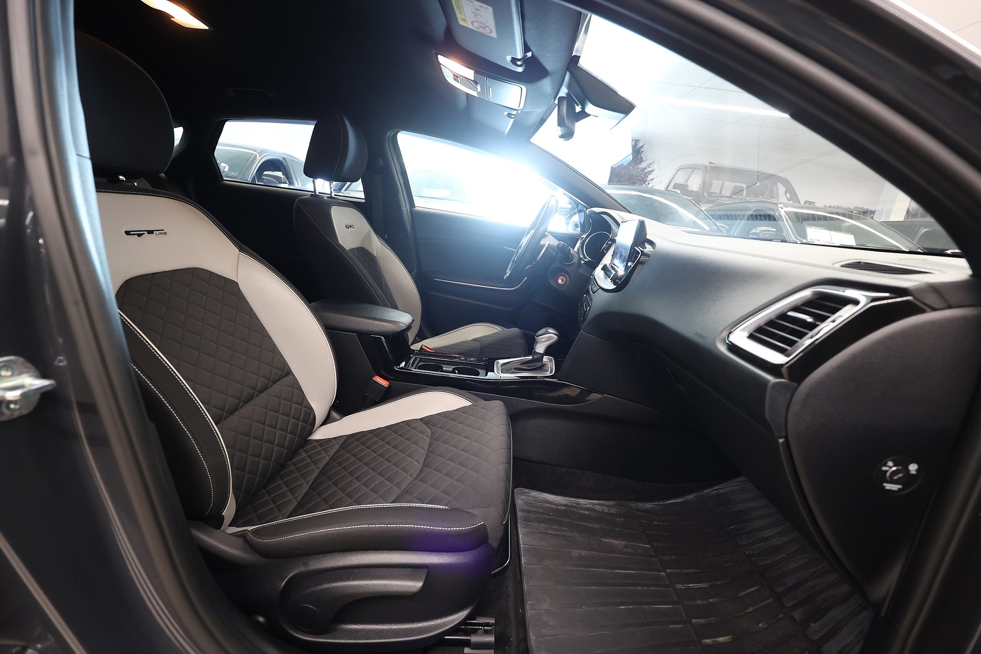 Kia ProCeed 1.5 T-GDI DCT 160hk GT Line Navi CarPlay B-kamera