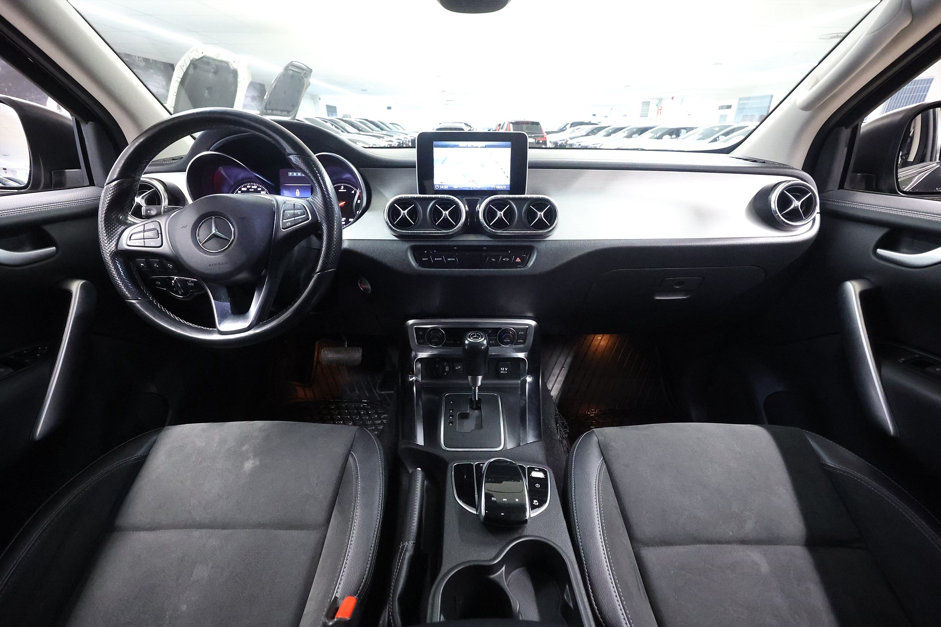 Mercedes-Benz X 250 d 4M Power Line 360 Navi Keyless Alcantara