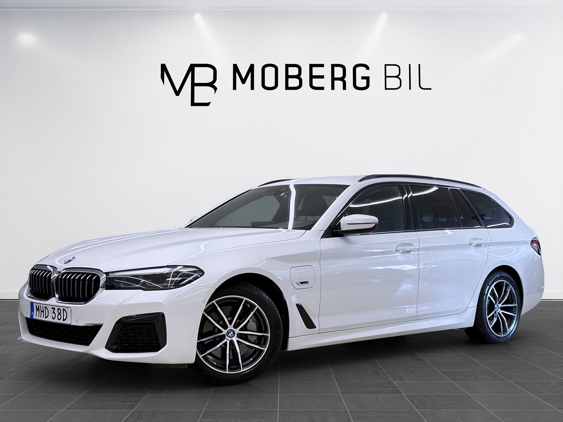 BMW 530e xDrive Touring 292hk M sport Läder B-Kamera