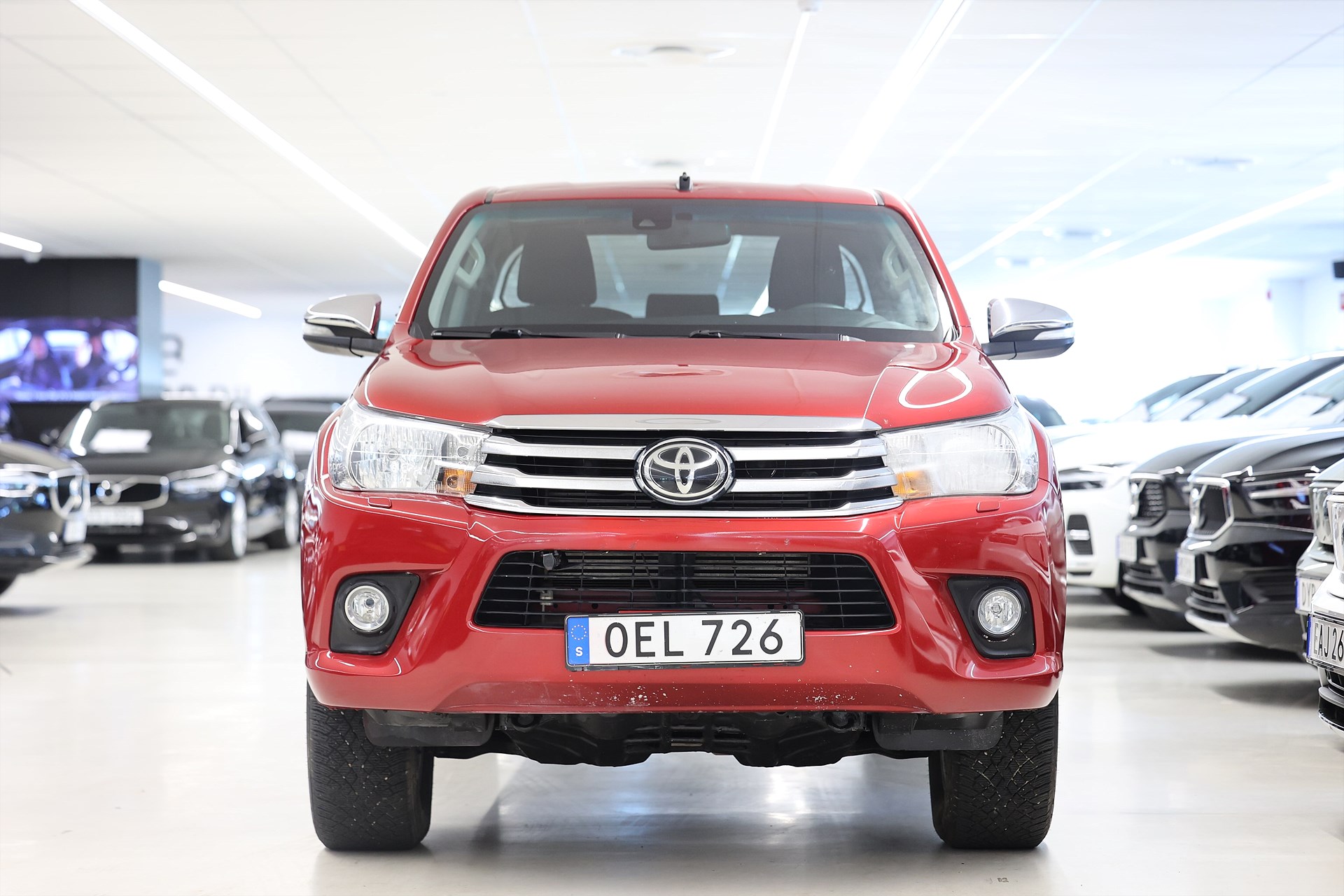Toyota Hilux 2.4 AWD 150hk Drag B-kamera Värmare MOMS