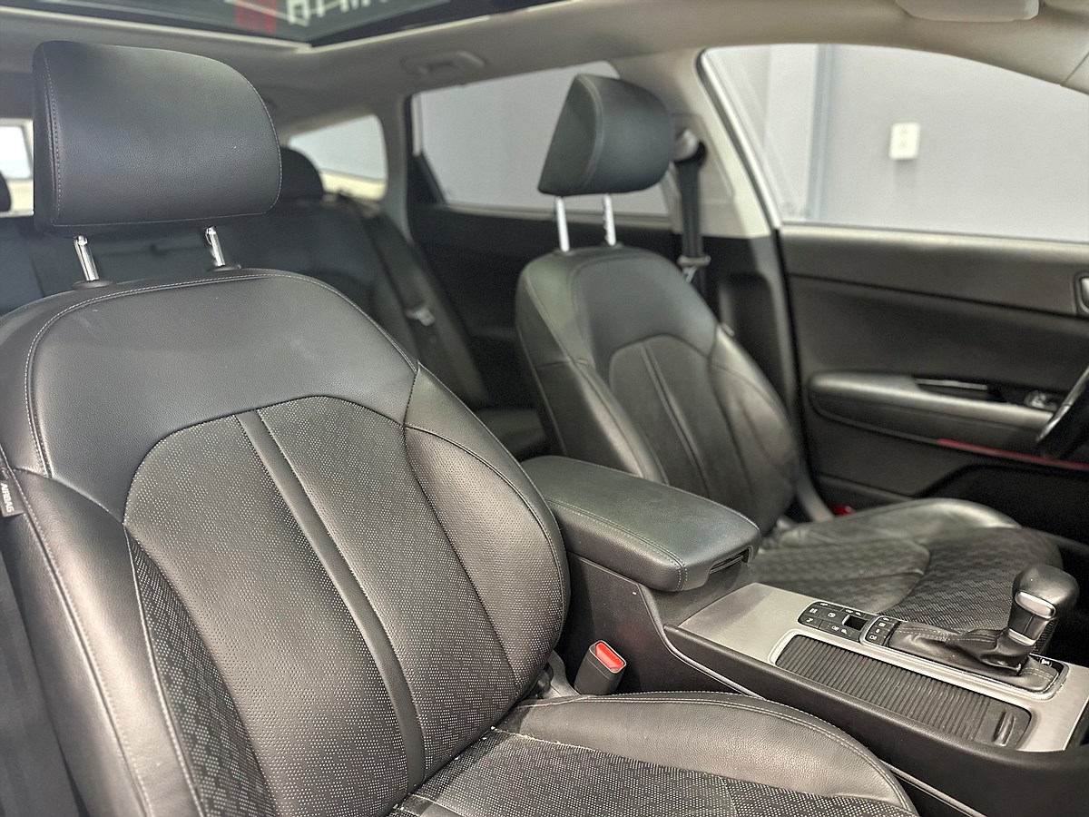 Kia Optima – bild 12