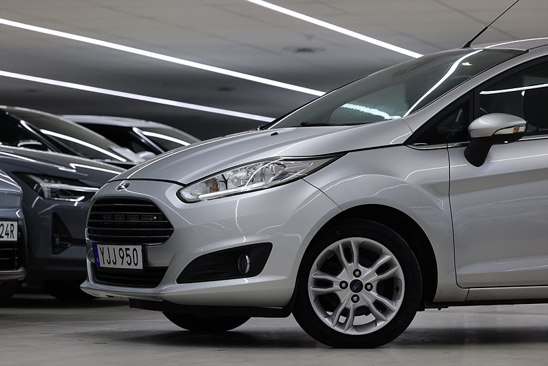 Ford Fiesta 1.0 EcoBoost 100hk *Hjulkampanj!* Titanium PDC Farth