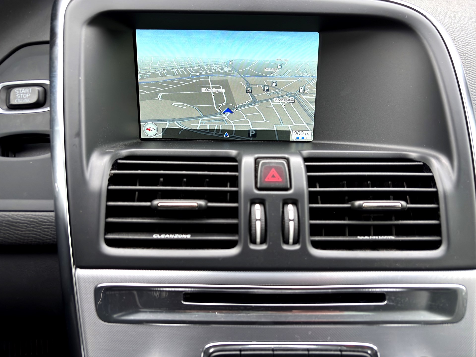 Volvo XC60 D4 AWD 190hk Drag Keyless Skinn B-Kamera VOC Pano