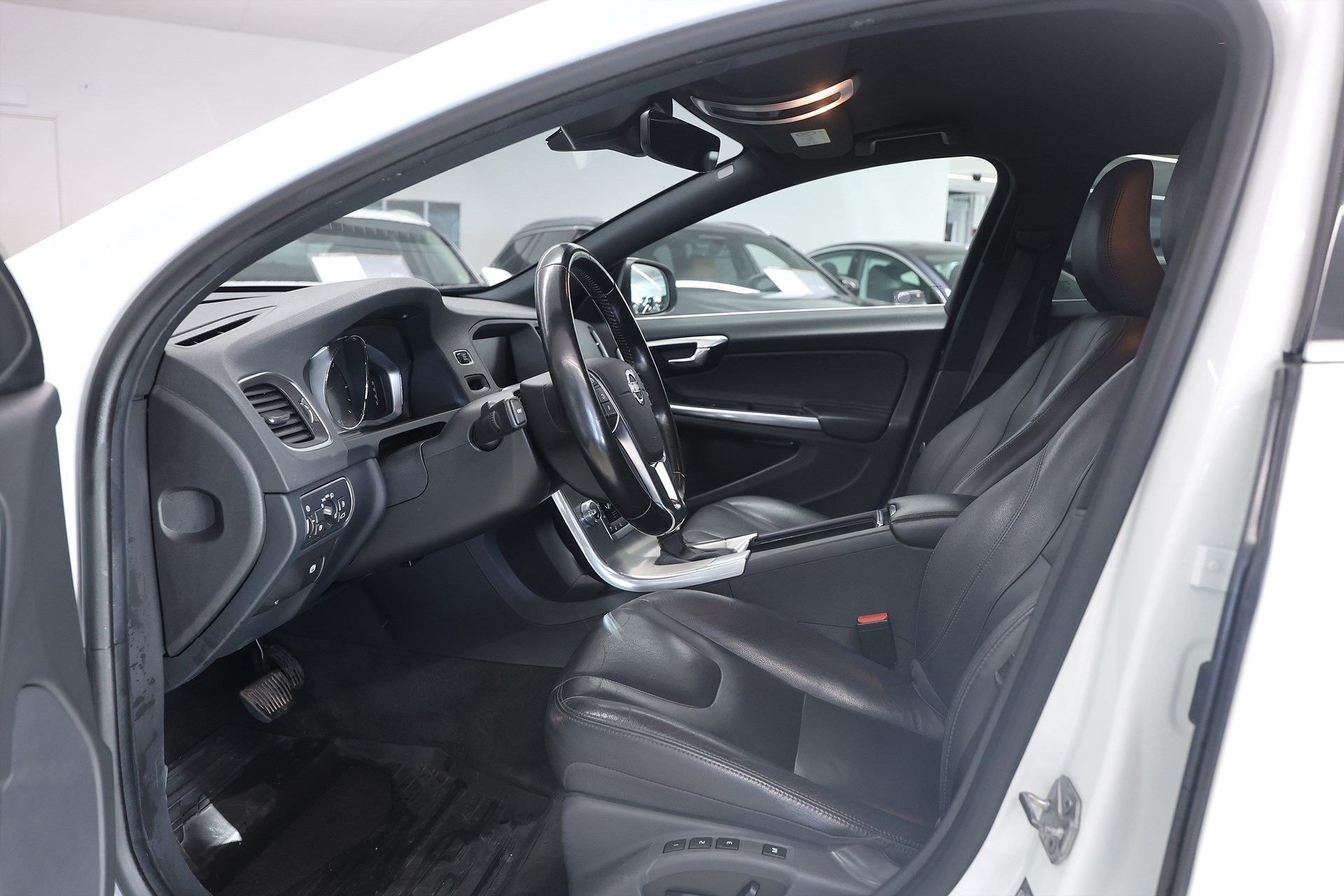 Volvo V60 D4 190hk Summum Värmare B-kamera Navi Skinn