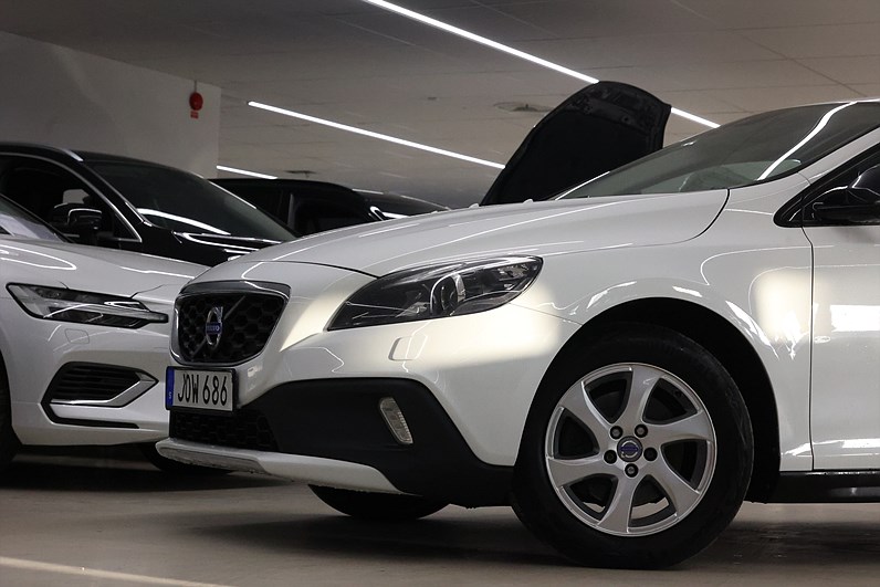Volvo V40 Cross Country D2 115hk Momentum Värmare PDC