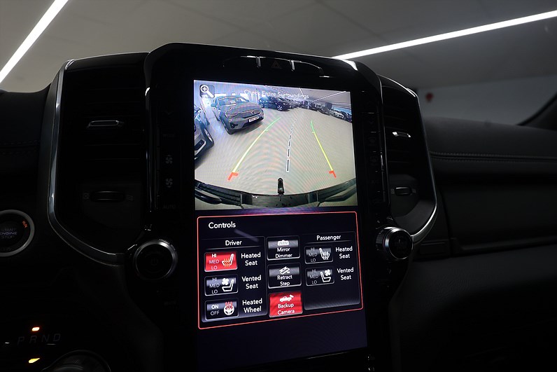 Dodge Ram 1500 Crew Cab 5.7 V8 HEMI 4x4 395hk Laramie LVL 2