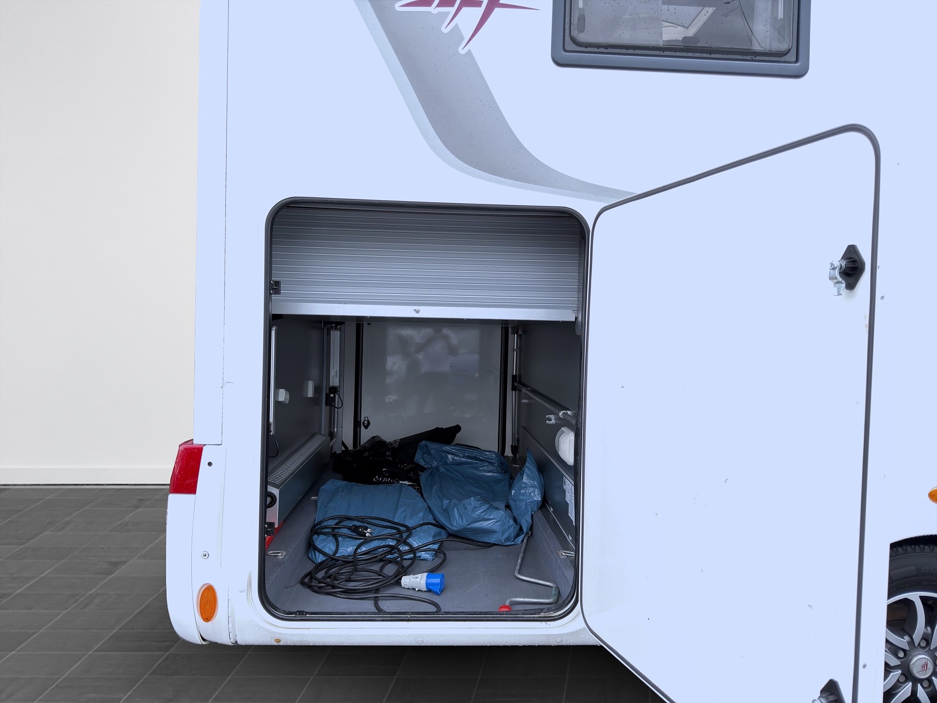 Rapido 8096DF 2.3 177hk Premium Edition ALDE Markis