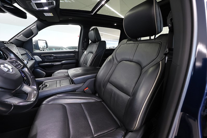 Dodge Ram 5.7 V8 Limited Webasto Rambox Bakflip MOMS