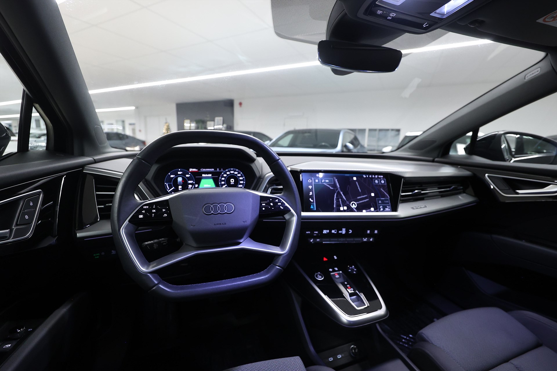 Audi Q4 40 e-tron 204hk *Hjulkampanj!* B-kamera Navi Värmare Black pkt