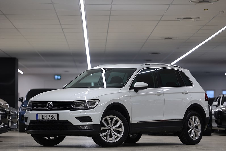 Volkswagen Tiguan 2.0 TSI 4M 190hk CarPlay B-Kamera Drag Värmare