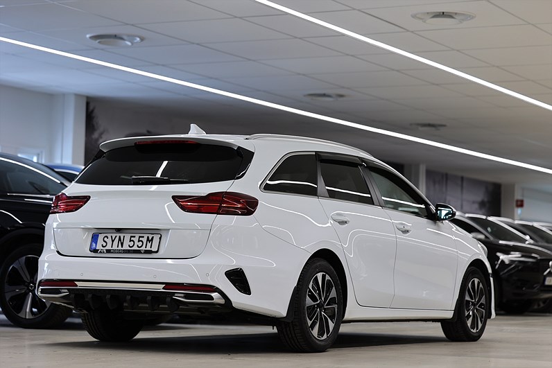 Kia Ceed SW PHEV 141hk Advance B-kamera Värmare LED