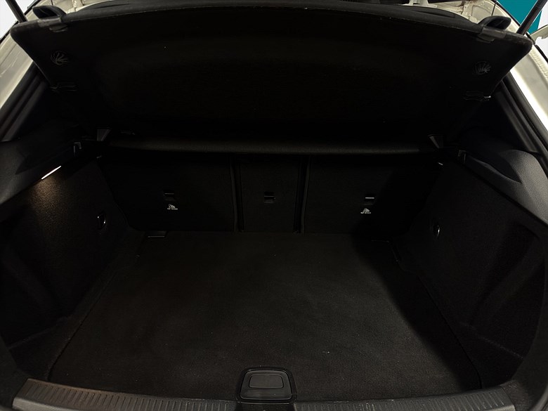 Mercedes-Benz A 180 7G-DCT Progressive Navi, 3 brukare 2019, vit – bild 20 av 25, begagnad hos Niber i Järfälla